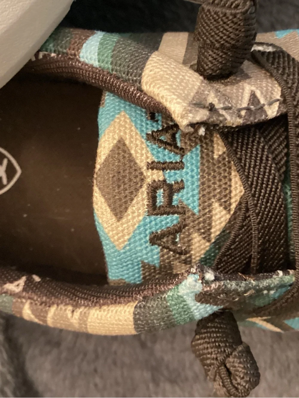 Ariat Men’s Aztec-Pattern Slip Ons/Lace up in Teal and Brown.  Size 8.5